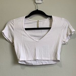 LF Emma & Sam White Vneck Crop